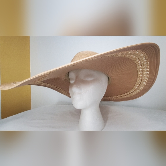 Elegant Tan Sun Hat with Gold Accents - Picture 2 of 9